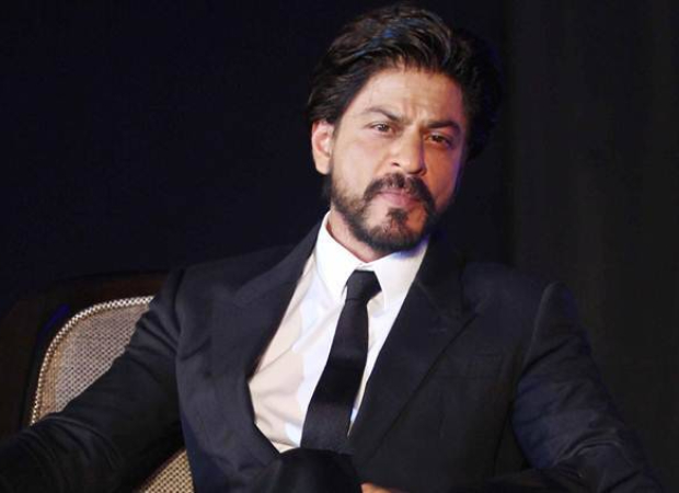 Shah Rukh Khan meets ‘Desperately Seeking Shah Rukh’ author at Mannat, pens a handwritten note