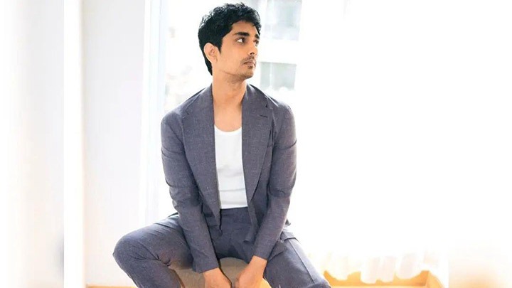 Sidharth on social media: “Aaj sabko attention chahiye, it’s like a drug”| Escaype Live | Jaaved Sidharth on social media: “Aaj sabko attention chahiye, it’s like a drug”| Escaype Live | Jaaved