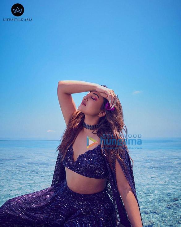 sonakshi sinha 7 4