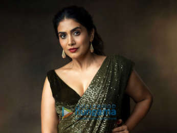 Celebrity Photos of Sonali Kulkarni