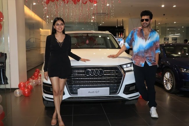Tejasswi Prakash buys Audi Q7 worth Rs. 80 lakh; Karan Kundrra feels proud of his girlfriend