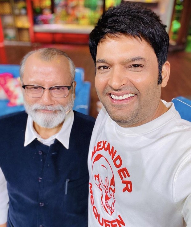 The Kapil Sharma Show: Kapil takes a photo with Pankaj Kapur for Jersey promotions - "Have grown up watching his TV serials and movies"