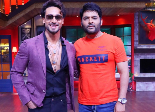 Tiger Shroff and Kapil Sharma strike a pose on the sets of The Kapil Sharma Show for Heropanti 2 promotions 