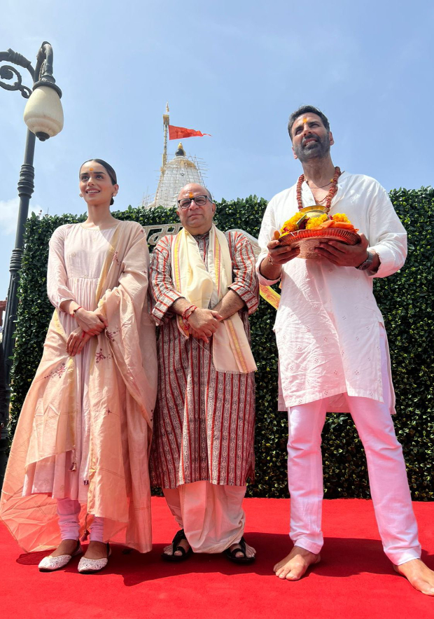 Akshay Kumar and Manushi Chhillar pay tribute to Samrat Prithviraj at Somnath Temple, see pictures