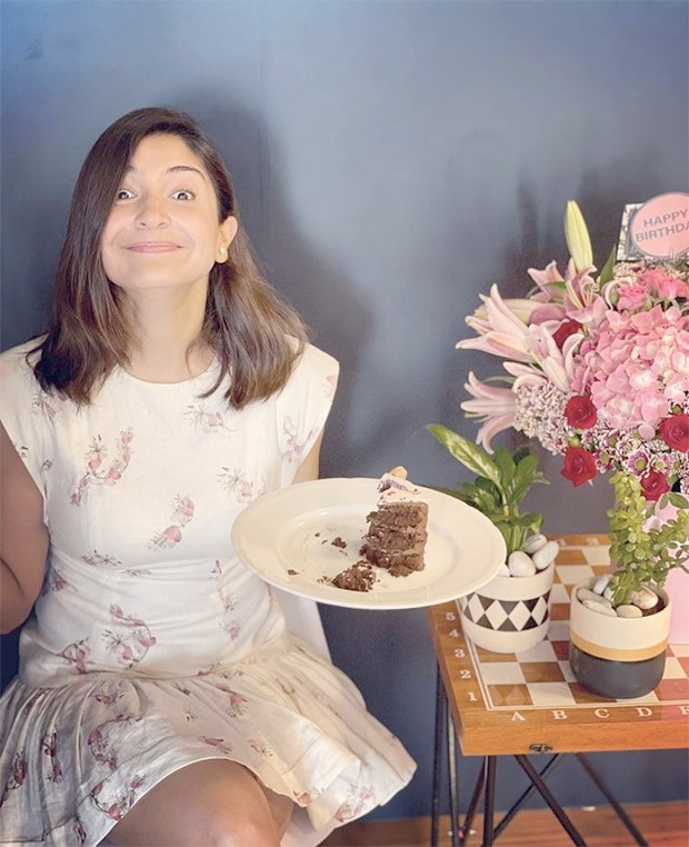 Anushka Sharma dresses in cute mini floral dress worth Rs. 49,711 for her birthday, pens a heartwarming note – “I ate the biggest slice of my birthday cake” Anushka Sharma dresses in cute mini floral dress worth Rs. 49,711 for her birthday, pens a heartwarming note – “I ate the biggest slice of my birthday cake”