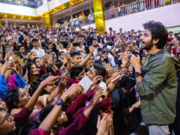 Bhool Bhulaiyaa 2: Kartik Aaryan meets crowd of fans in Pune mall and college as his film inches Rs. 100 crore