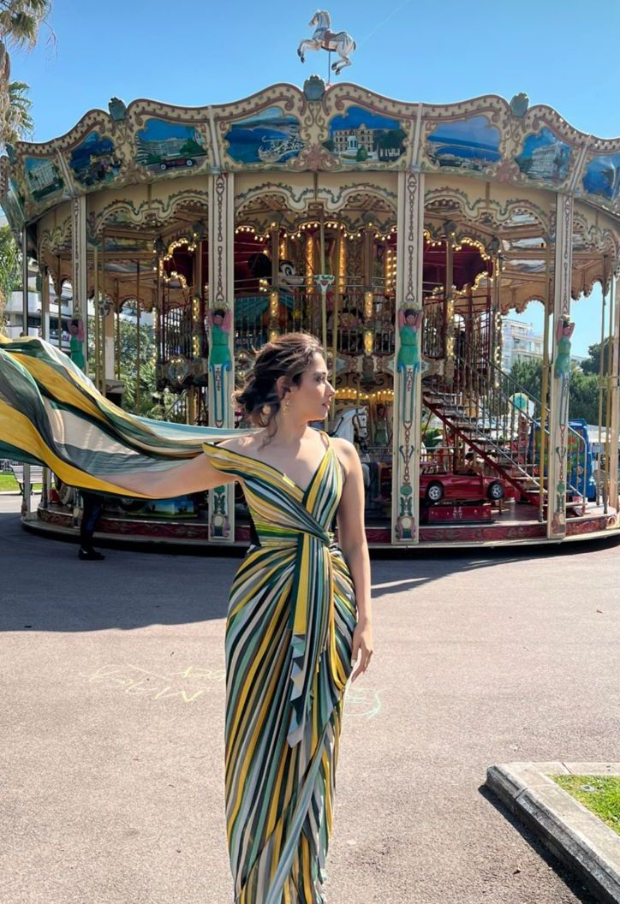 Cannes 2022: Tammannaah Bhatia mesmerises in Amit Aggarwal draped hand embroidered saree worth Rs. 84,500 at French Riviera Cannes 2022: Tammannaah Bhatia mesmerises in Amit Aggarwal draped hand embroidered saree worth Rs. 84,500 at French Riviera