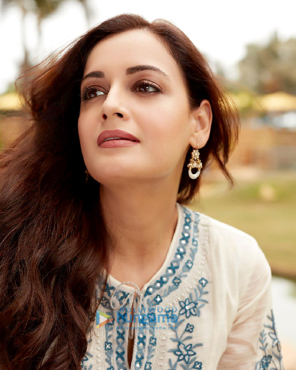 dia mirza 3 10
