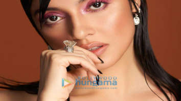 Celebrity Photos of Divya Khosla Kumar