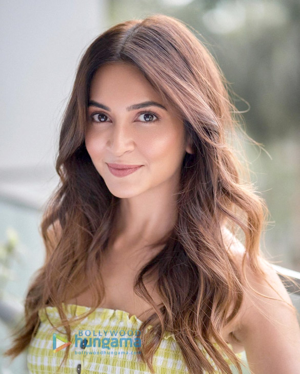 kriti kharbanda 33