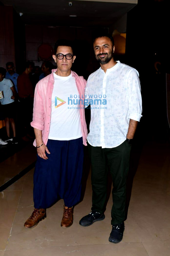 photos aamir khan snapped at the trailer preview of laal singh chaddha 3