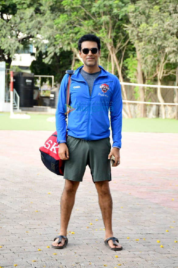 photos abhimanyu dassani aparshakti khurana ahan shetty and others snapped during a football match in bandra 4