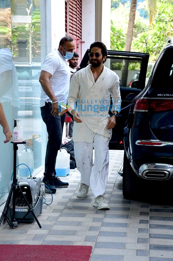 photos ayushmann khurrana snapped promoting his film anek 5