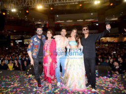 Photos: Cast of Jugjugg Jeeyo attend the trailer launch of their film at Grand Central Mall