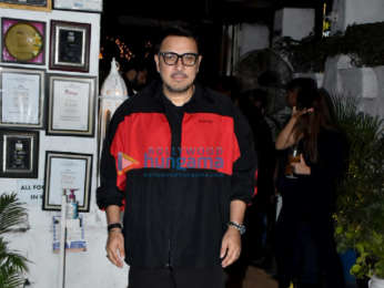 Photos: Celebs snapped attending the success bash of Dasvi