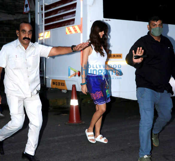 photos disha patani snapped on sets of a shoot in mumbai 3