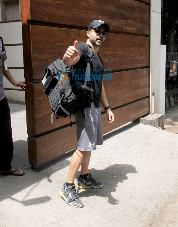 photos emraan hashmi spotted outside a gym in khar 4