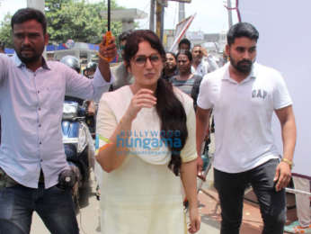 Photos: Huma Qureshi snapped on the sets of 'Tarla' in Bandra
