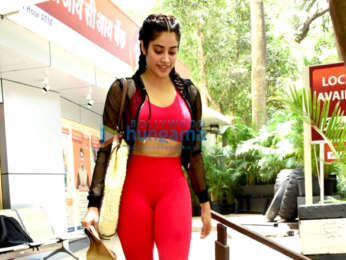 Photos: Janhvi Kapoor snapped in Bandra
