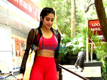 Photos: Janhvi Kapoor snapped in Bandra