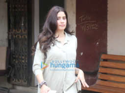 Photos: Janhvi Kapoor snapped outside the gym after her pilates session