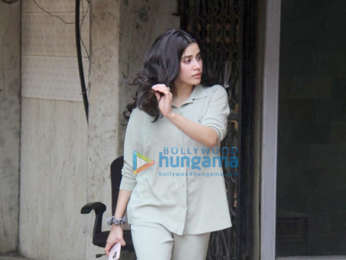 Photos: Janhvi Kapoor snapped outside the gym after her pilates session