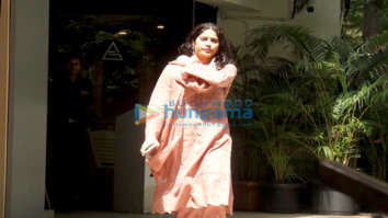 Photos: Janhvi Kapoor spotted outside a gym in Bandra