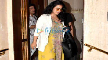 Photos: Kajol snapped at Manish Malhotra’s house in Bandra