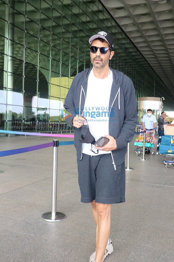 photos kangana ranaut arjun rampal adivi sesh and others snapped at the airport 2