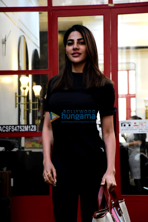 photos nikki tamboli snapped in bandra 4