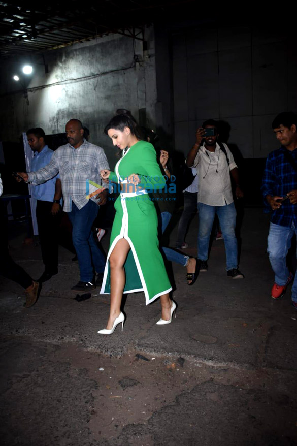 photos nora fatehi neetu singh ayushmann khurrana and others snapped on the sets of dance deewane juniors 6