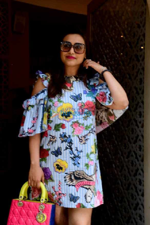 photos rani mukerji snapped at a restaurant in juhu 5