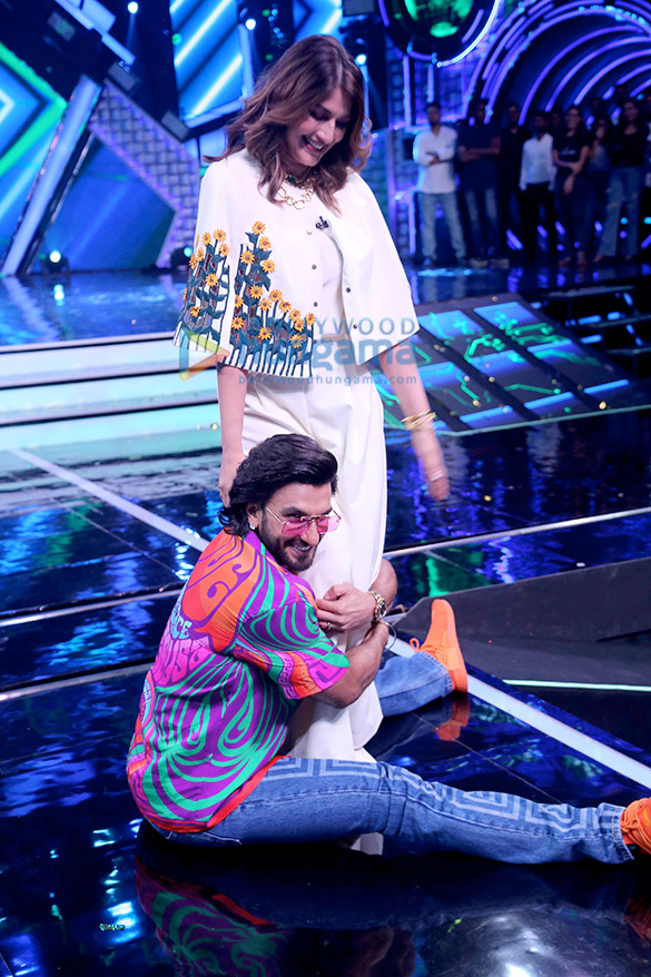 photos ranveer singh graces the sets of did lil masters to promote his film jayeshbhai jordaar 5