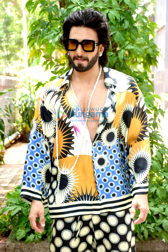 photos ranveer singh spotted in bandra 4