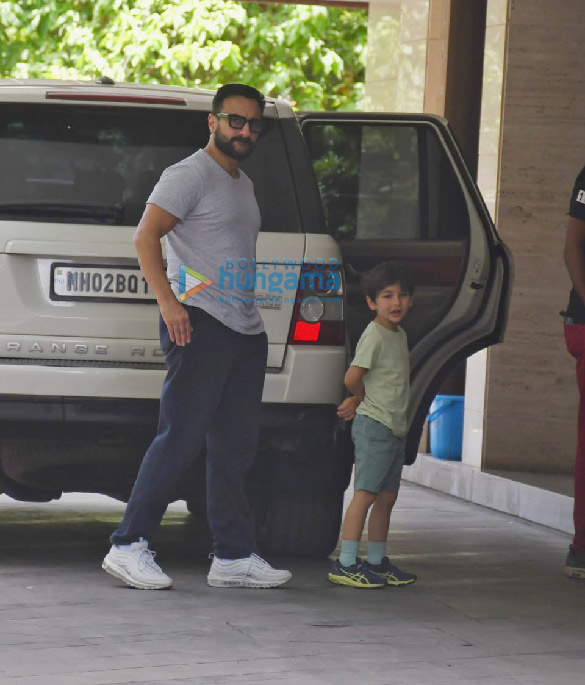 Photos: Saif Ali Khan and Taimur Ali Khan spotted in Bandra Photos: Saif Ali Khan and Taimur Ali Khan spotted in Bandra