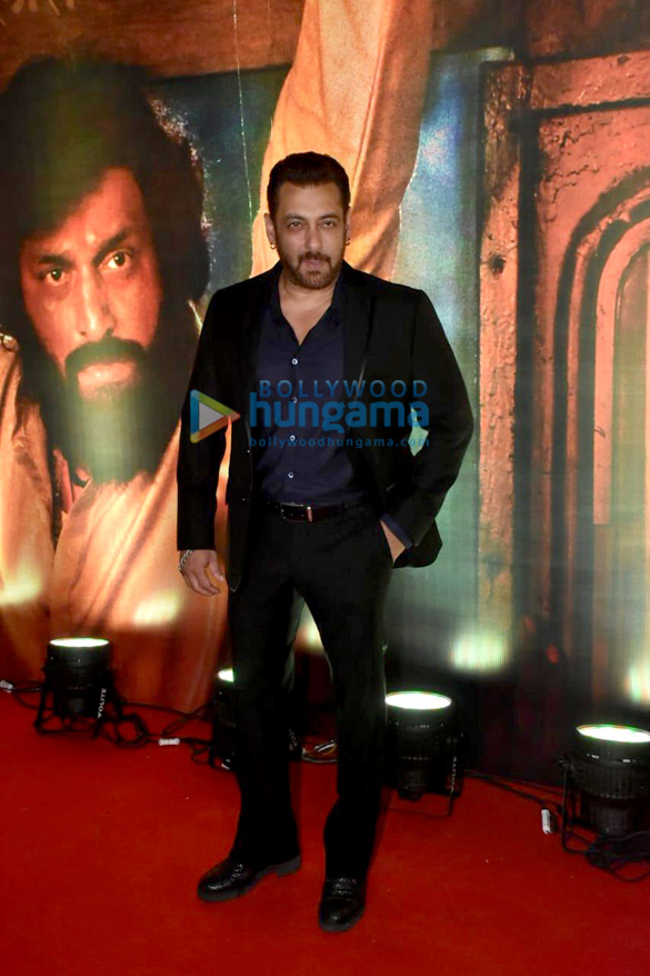 photos salman khan uddhav thackeray aditya thackeray and others snapped promoting the marathi film dharmaveer 4