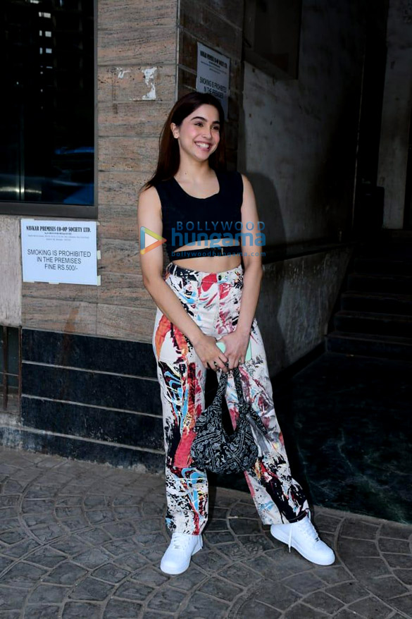 photos sharvari wagh snapped in andheri 2