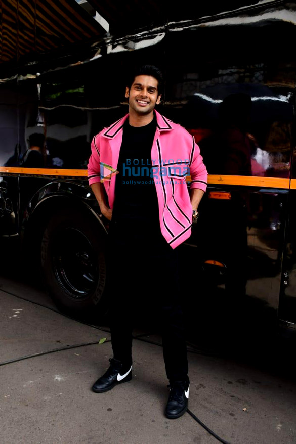 photos shilpa shetty and abhimanyu dassani snapped on the sets of indias laughter challenge 2