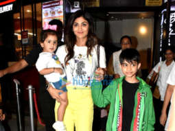Photos: Shilpa Shetty snapped at Bastian in Khar