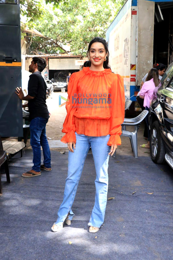 photos shraddha kapoor snapped at snow ball studios in worli 4