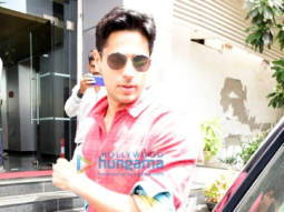 Photos: Sidharth Malhotra snapped on location to meet Kiara Advani