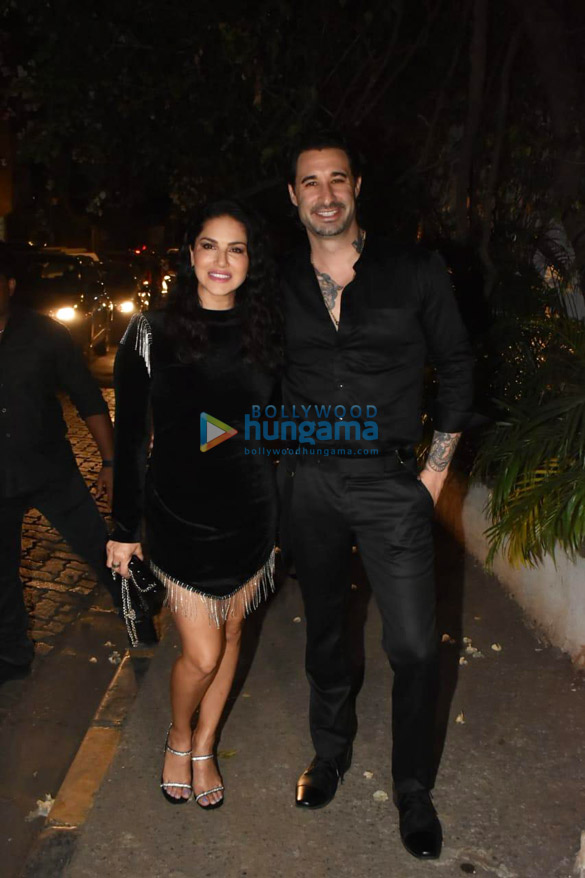 photos sunny leone cuts her birthday cake at olive bar in khar 1