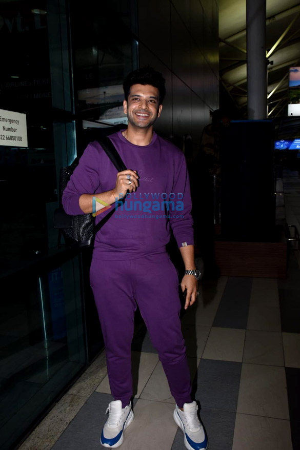 photos tejasswi prakash and karan kundra snapped at the airport 3