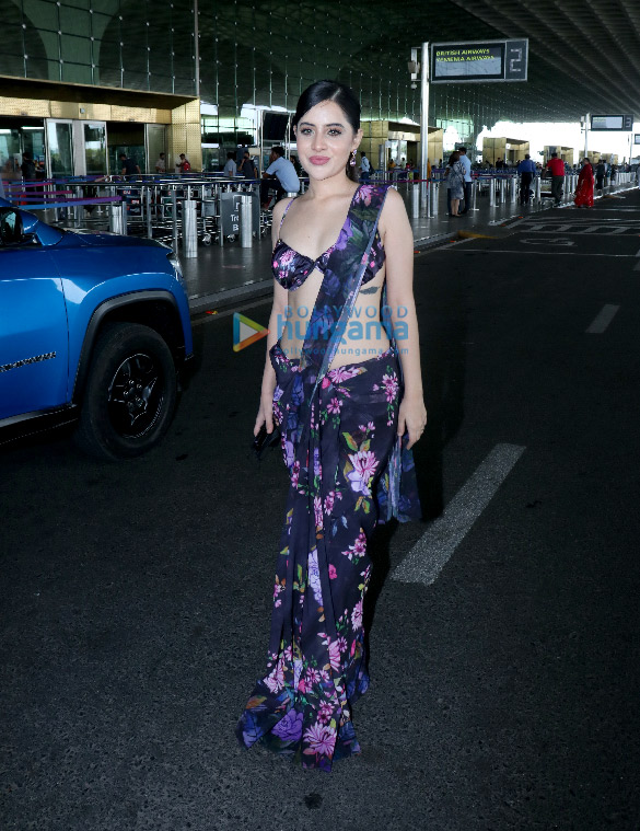 Photos: Urfi Javed snapped at the airport Photos: Urfi Javed snapped at the airport