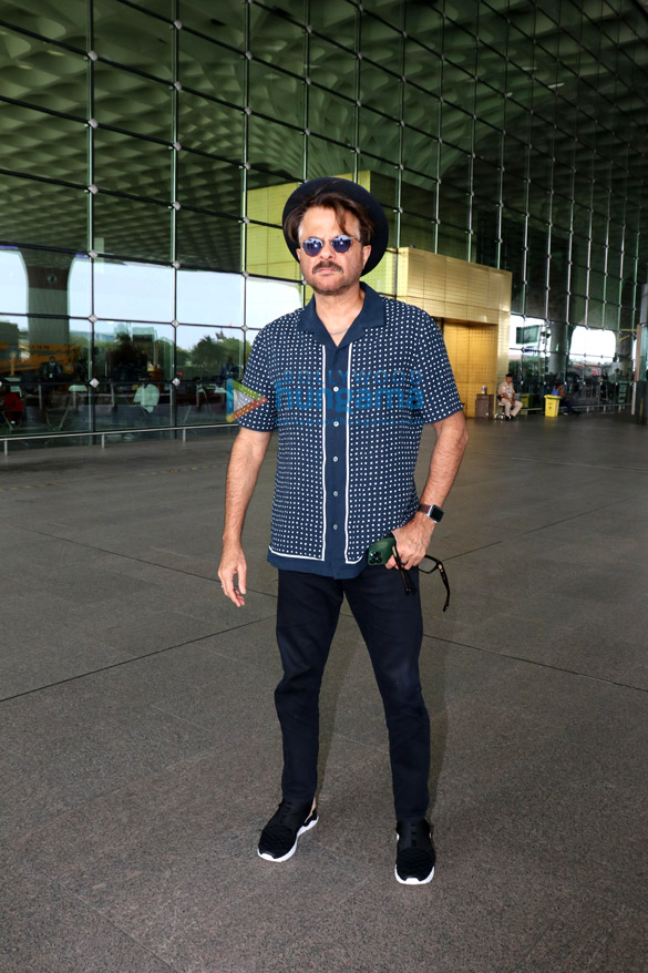 photos urvashi rautela bhumi pednekar anil kapoor and others snapped at the airport 4
