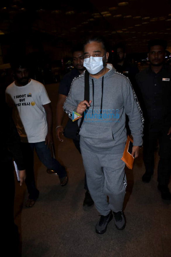photos varun dhawan janhvi kapoor parineeti chopra and others snapped at the airport 3