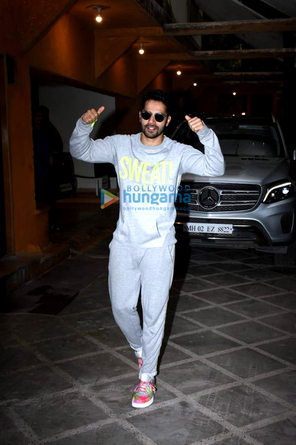 photos varun dhawan does the jugjugg jeeyo pose as he gets snapped in the city 2