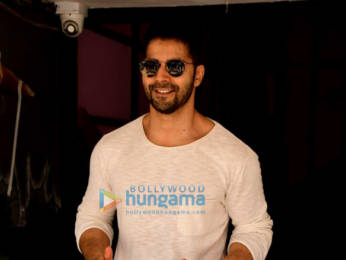 Photos: Varun Dhawan snapped at a dance class in Andheri