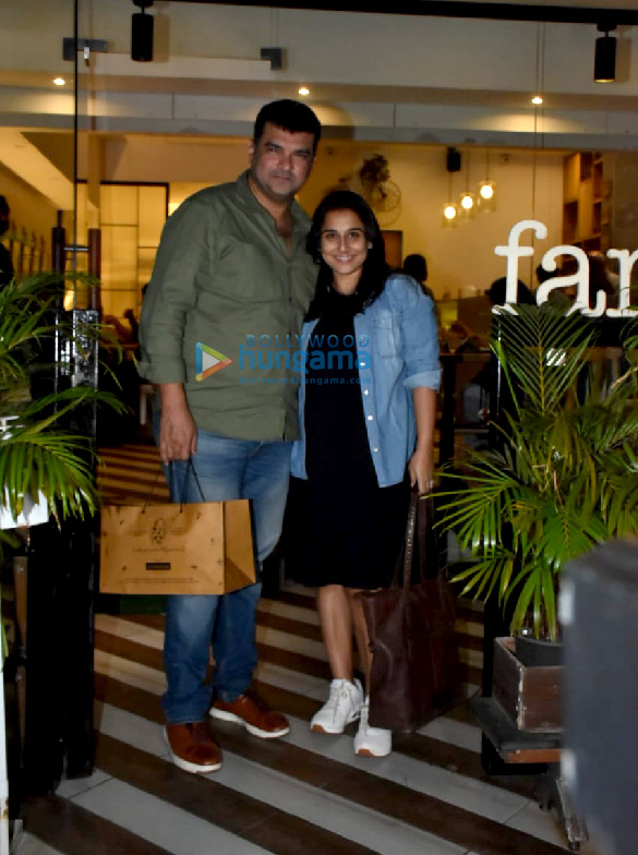 Photos: Vidya Balan and Siddharth Roy Kapur snapped at Farmers’ Cafe in Bandra