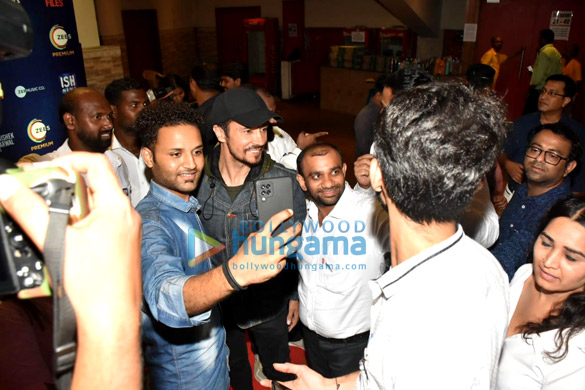 photos vivek agnihotri darshan kumaar and others at the special screening of the kashmir files in indian sign language in mumbai 4